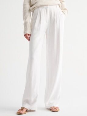 A&F Sloane Linen-Blend Tailored Wide
Leg Pant Short